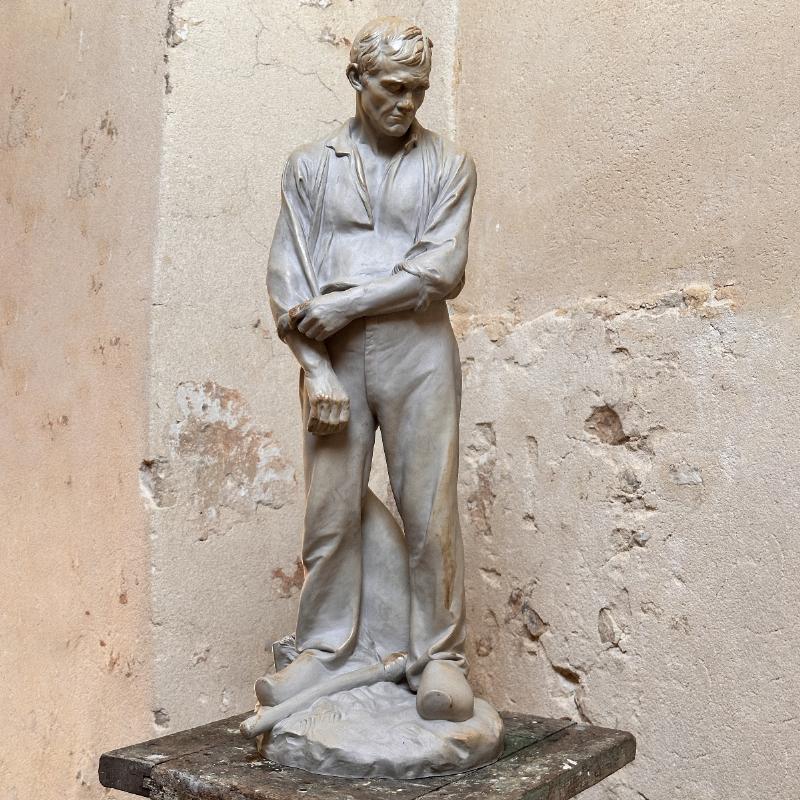 Dignité du travailleur : Le Grand Paysan de Jules Dalou sculpteur, un hommage au labeur